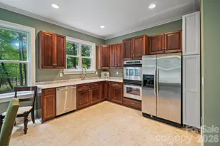 8915 Warwicke Ln, Sherrills Ford, NC 28673 - Photo 39