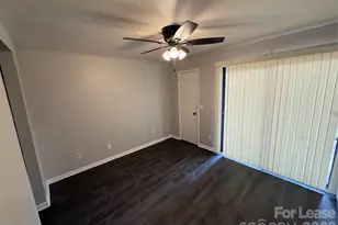 4617 Sharon Chase Dr, Charlotte, NC 28215 - Photo 9