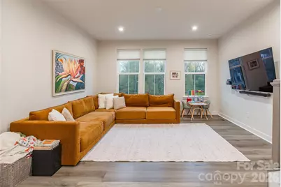 924 Broad River Lane, Charlotte, NC 28211 - Photo 5