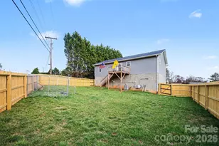 2061 Gary Ln, Hickory, NC 28602 - Photo 27