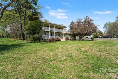 140 Eastwood Drive, Statesville, NC 28625 - Photo 1