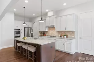 1012 Lydgate Dr, Waxhaw, NC 28173 - Photo 9