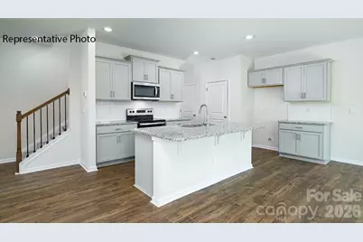 2078 10th Street SE, Hickory, NC 28602 - Photo 3