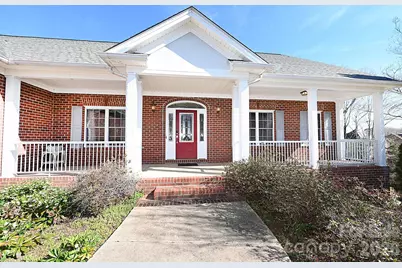 640 40th Avenue Lane NW, Hickory, NC 28601 - Photo 3