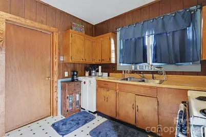 7 Stowe Street, Lowell, NC 28098 - Photo 9