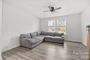 328 Yorkshire Dr, Charlotte, NC 28217 - Photo 15