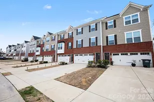 2625 Grantham Place Dr, Fort Mill, SC 29715 - Photo 3