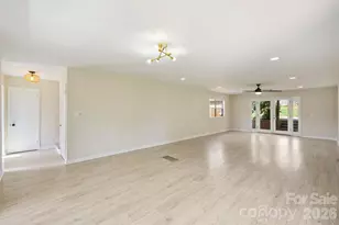 5447 Alpine Ln, Charlotte, NC 28269 - Photo 7