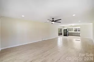 5447 Alpine Ln, Charlotte, NC 28269 - Photo 5