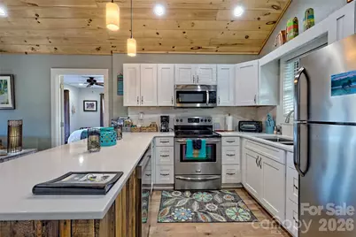 1628 Round Hill Road, Bryson City, NC 28713 - Photo 21