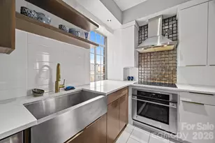 301 W 10th St, Charlotte, NC 28202 - Photo 19