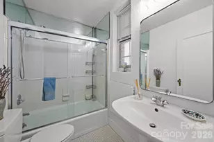 301 W 10th St, Charlotte, NC 28202 - Photo 27