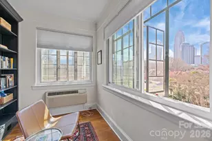 301 W 10th St, Charlotte, NC 28202 - Photo 27