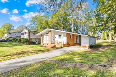 3801 Winterfield Place, Charlotte, NC 28205 - Photo 3