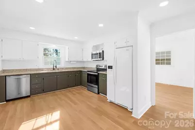 3801 Winterfield Place, Charlotte, NC 28205 - Photo 9