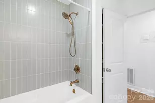 3801 Winterfield Pl, Charlotte, NC 28205 - Photo 15