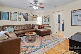 15 Asbury Cottage Dr, Candler, NC 28715 - Photo 7