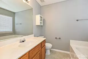 8627 Meadowmont View Dr, Charlotte, NC 28269 - Photo 25