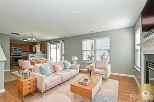 8627 Meadowmont View Dr, Charlotte, NC 28269 - Photo 7