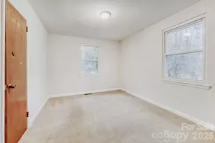 3728 Seaforth Dr, Charlotte, NC 28205 - Photo 17