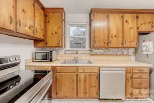 3728 Seaforth Dr, Charlotte, NC 28205 - Photo 11