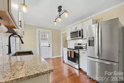 224 E Catawba Avenue, Mooresville, NC 28115 - Photo 5