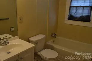 819 Charlotte Ave, Statesville, NC 28677 - Photo 11