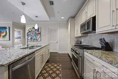 222 S Caldwell Street #1601, Charlotte, NC 28202 - Photo 5