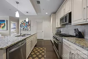 222 S Caldwell St, Charlotte, NC 28202 - Photo 5