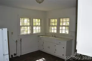 245 N Main St, Troutman, NC 28166 - Photo 5