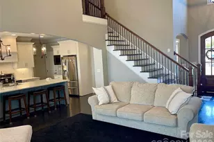 5147 Mdw Pk Ln, Hickory, NC 28602 - Photo 9