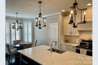 5147 Meadow Park Lane, Hickory, NC 28602 - Photo 11