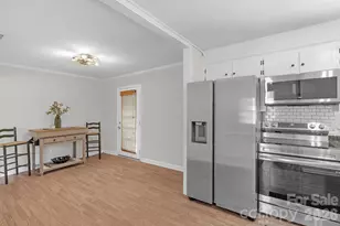 708 E John St, Matthews, NC 28105 - Photo 9