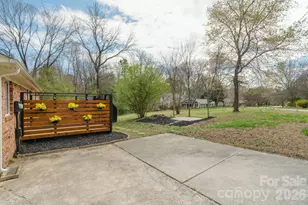 708 E John St, Matthews, NC 28105 - Photo 33