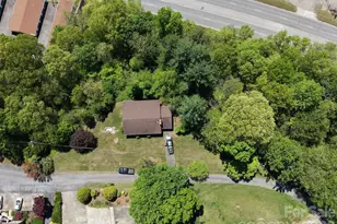 70 Winchester Dr, Waynesville, NC 28785 - Photo 3