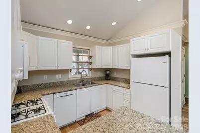 1109 Citation Circle, Hendersonville, NC 28739 - Photo 9