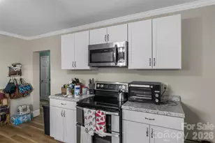 620 Linville St, Morganton, NC 28655 - Photo 11