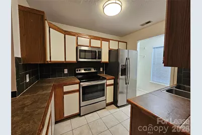 802 Selwyn Oaks Court, Charlotte, NC 28209 - Photo 3