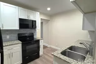 19612 Oak St, Cornelius, NC 28031 - Photo 5