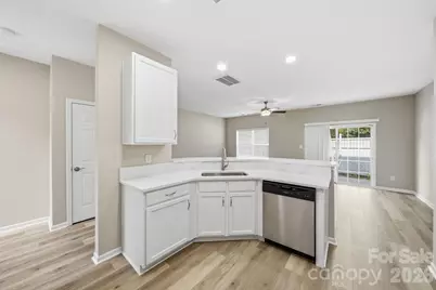 12429 Stratfield Place Circle, Pineville, NC 28134 - Photo 7