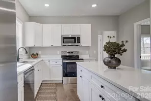 147 Northbend Dr, Asheville, NC 28804 - Photo 7