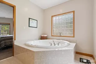 887 Living Waters Dr, Great Falls, SC 29055 - Photo 9