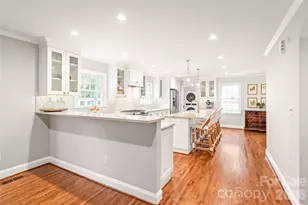 1330 Brockton Ln, Charlotte, NC 28226 - Photo 7