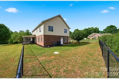 1360 Sweetbriar Lane, Hickory, NC 28602 - Photo 39