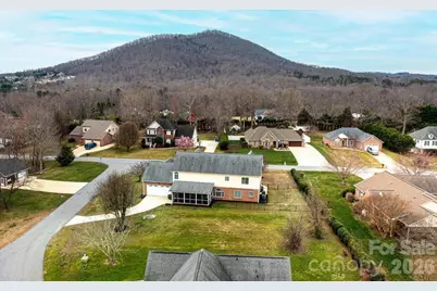 1360 Sweetbriar Lane, Hickory, NC 28602 - Photo 39