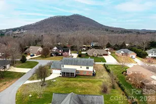 1360 Sweetbriar Ln, Hickory, NC 28602 - Photo 39