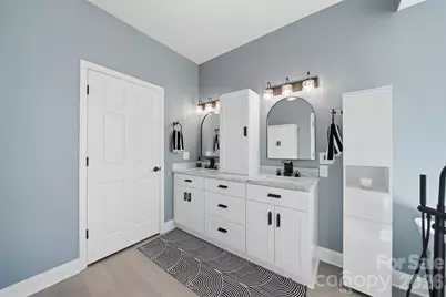 1360 Sweetbriar Lane, Hickory, NC 28602 - Photo 25