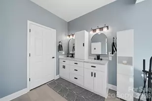 1360 Sweetbriar Ln, Hickory, NC 28602 - Photo 25