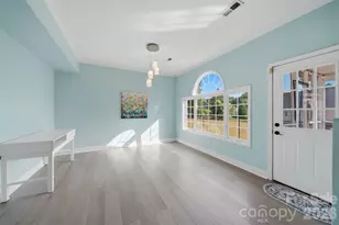 1360 Sweetbriar Ln, Hickory, NC 28602 - Photo 15