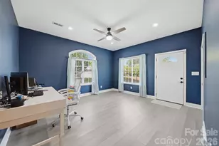 1360 Sweetbriar Ln, Hickory, NC 28602 - Photo 31